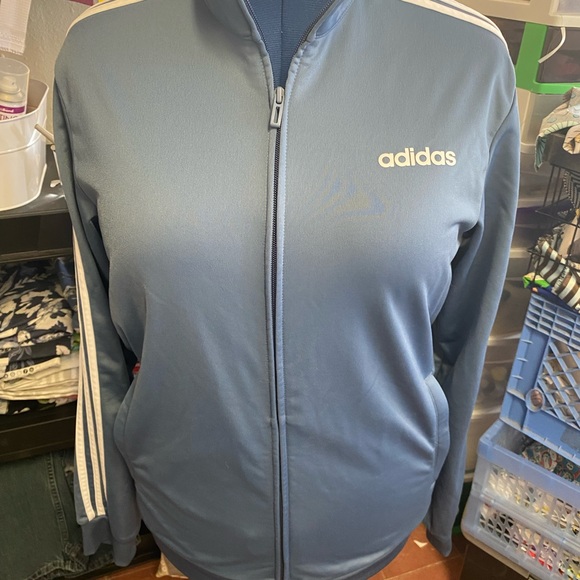 Adidas jacket size medium very pretty blue color - Picture 6 of 6